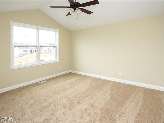 5th image of 8883 Mountain Pine Ln #8
