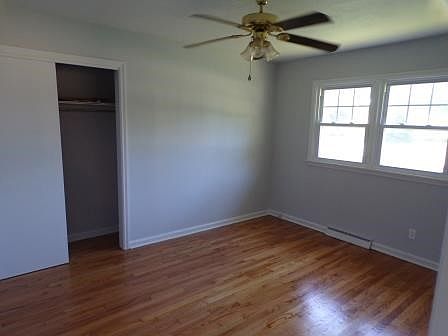 5th image of 202 Eastview Dr
