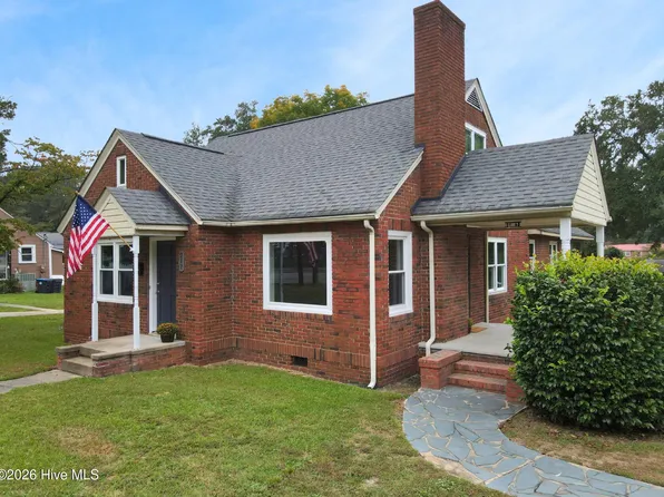 217 E Donaldson Avenue, Raeford, NC 28376