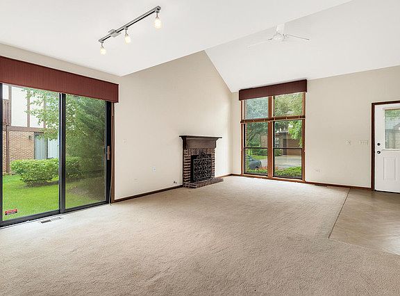 3rd image of 3082 Ashton Ct