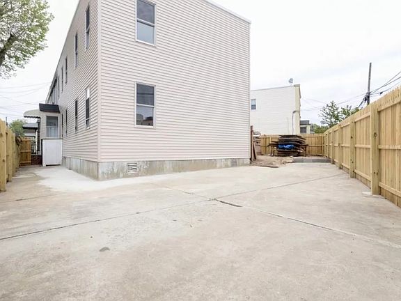 2nd image of 6517 Admiral Ave