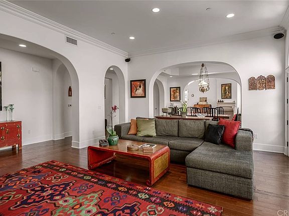 5th image of 558 Hillgreen Dr Unit 305