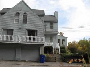 18 Ledgewood Dr, Goffstown, NH 03045