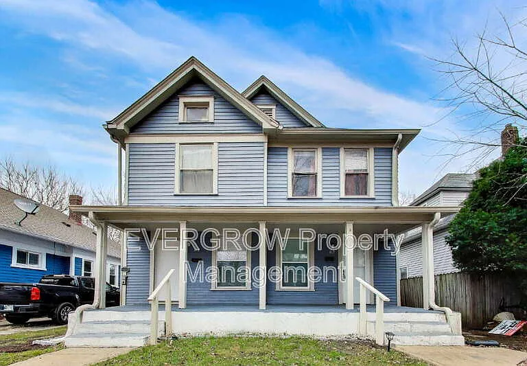 415 N Oxford St — Photo 1