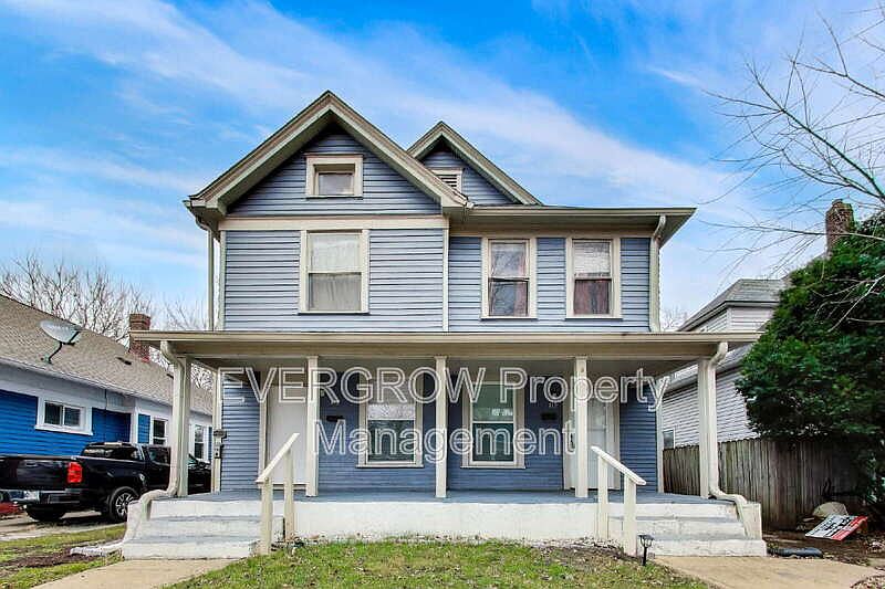 1st image of 415 N Oxford St