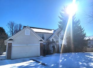 541 Meadowview Dr, Wauconda, IL 60084