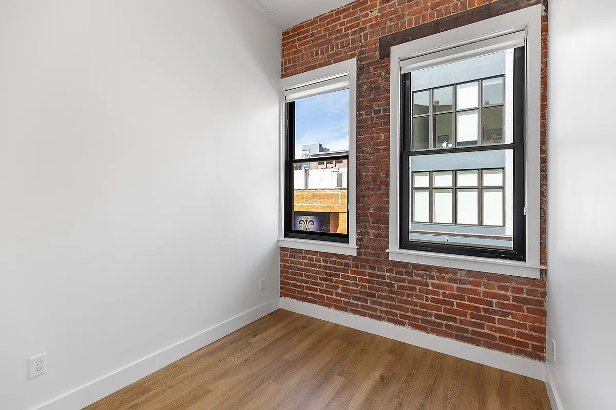 Building Photo - 99 Richmond St #205