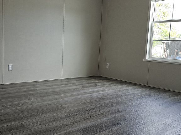 4th image of 6610 Lear Nagle Rd #168