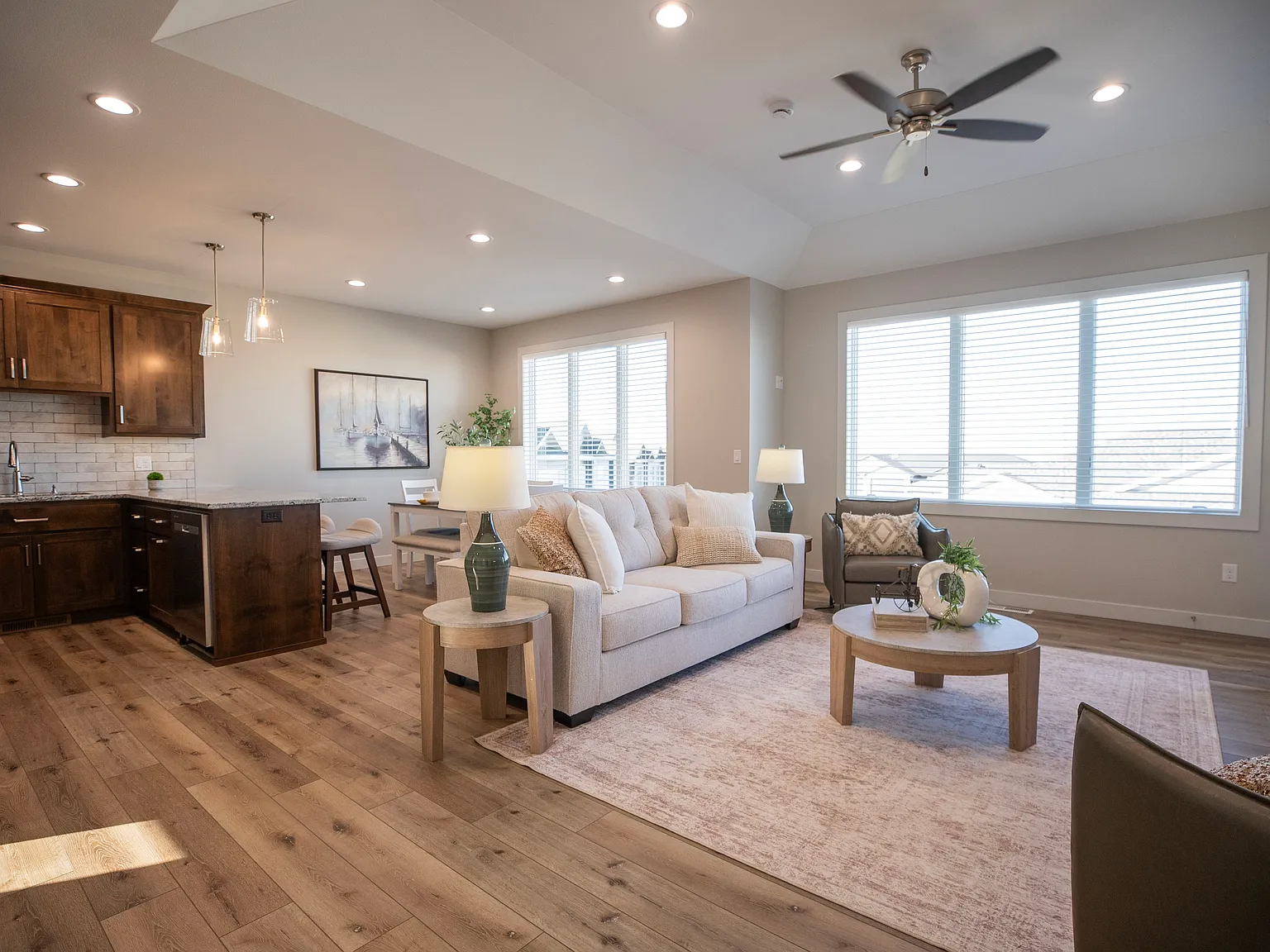 2 bed, 1470 sqft, $2,150 — Photo 3