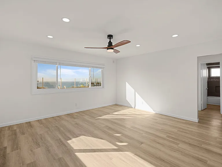 330 W I St — Photo 108