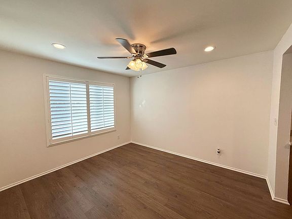 3rd image of 14307 Foothill Blvd #B6-6
