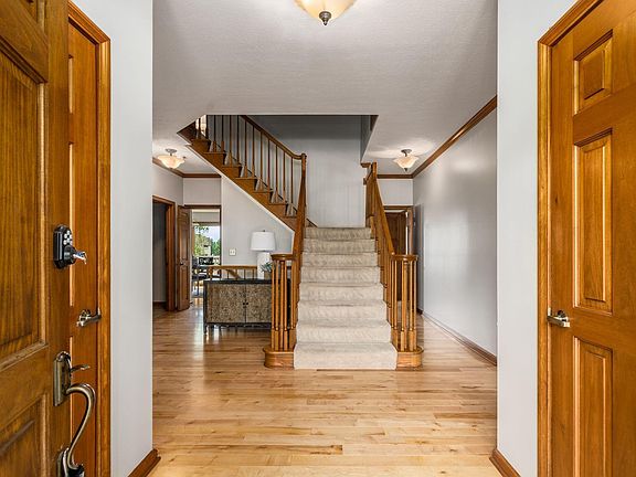 3rd image of 5837 Tarton Cir N