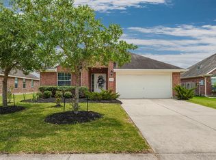 6507 Canyon Mist Ln, Dickinson, TX 77539