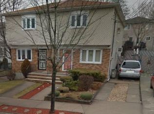 31 Raymond Pl, Staten Island, NY 10310