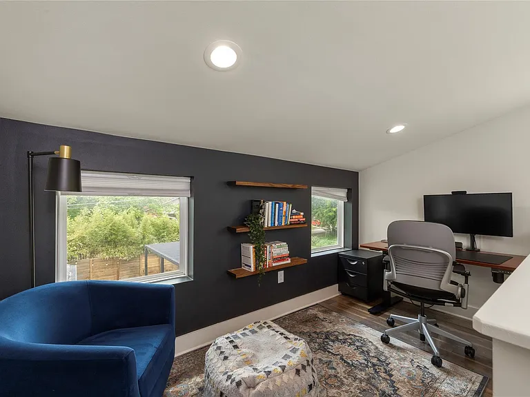 1129 Henninger St #B — Photo 15