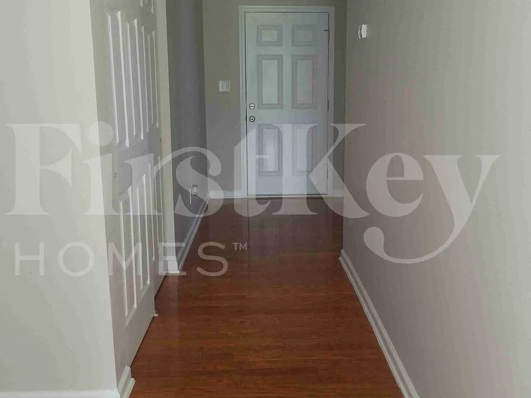 136 Rockbridge Ct — Photo 5