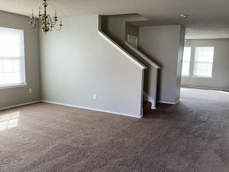2411 Canyon Springs Dr — Photo 2