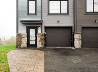 69 Flatrock Cres, Halifax, NS B3T0N2