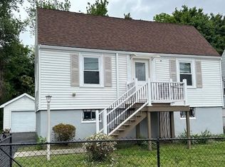 125 Belnel Rd, Hyde Park, MA 02136