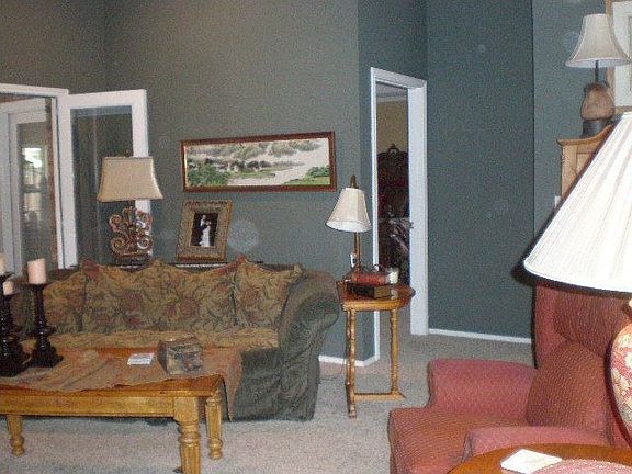 4th image of 4908 Kingsboro Ct
