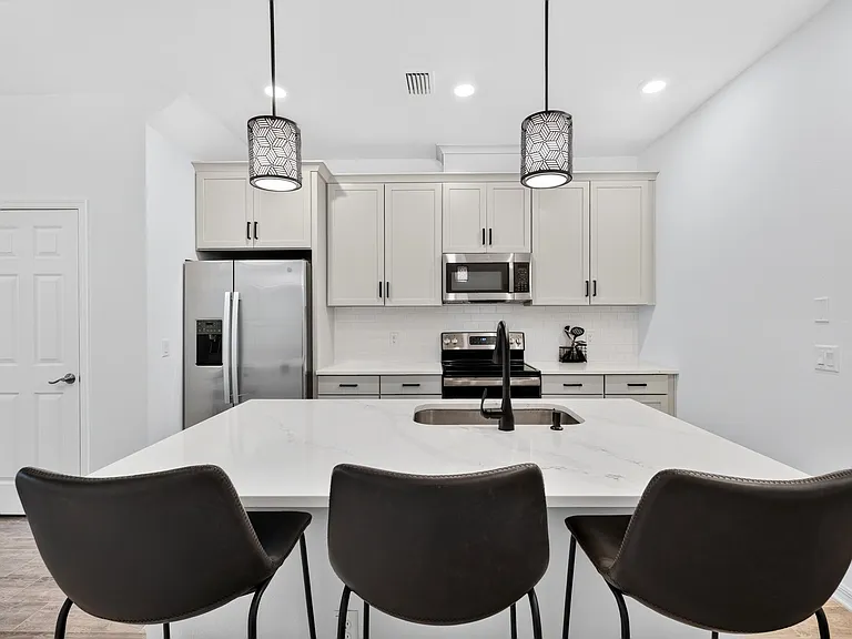 4064 Via Sienna Cir — Photo 8