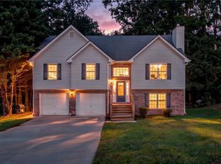 4718 Middleboro Ln, Gainesville, GA 30506