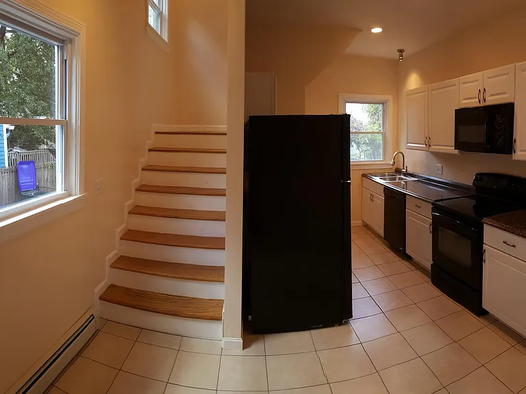 24 Frederick St — Photo 3