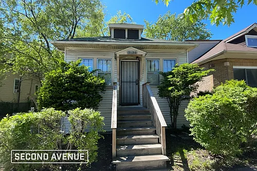 9136 S Blackstone Ave Photo 1