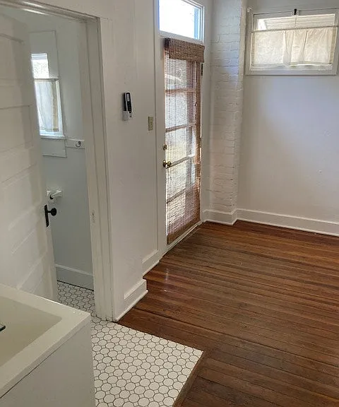 917 N Hoff Ave — Photo 15