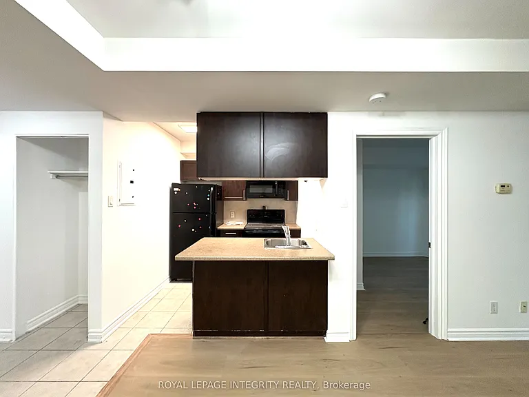 234 Rideau St #504A — Photo 17
