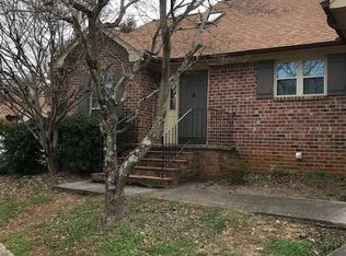 410 Bayberry Ct, Maryville, TN 37803