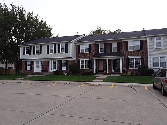 2nd image of 36420 Park Place Dr