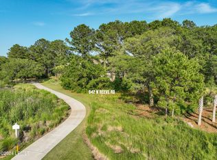 842 N Reeve Rd, Saint Helena Island, SC 29920
