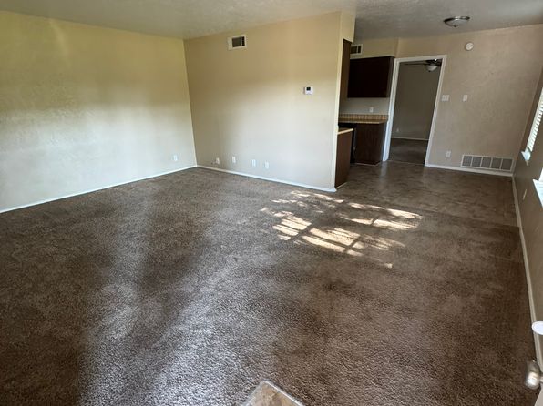225 E University Dr APT 4