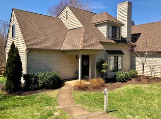 996 Amber Ridge Rd, Charlottesville, VA 22901