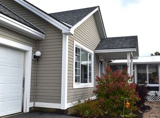 28 Griswold Dr, Rutland, VT 05701