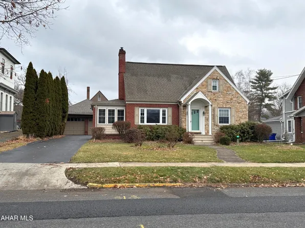 219 E Watson St, Bedford, PA 15522