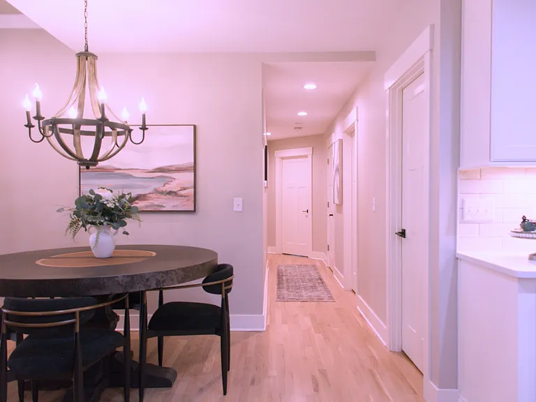 331 Charleston Ave — Photo 10