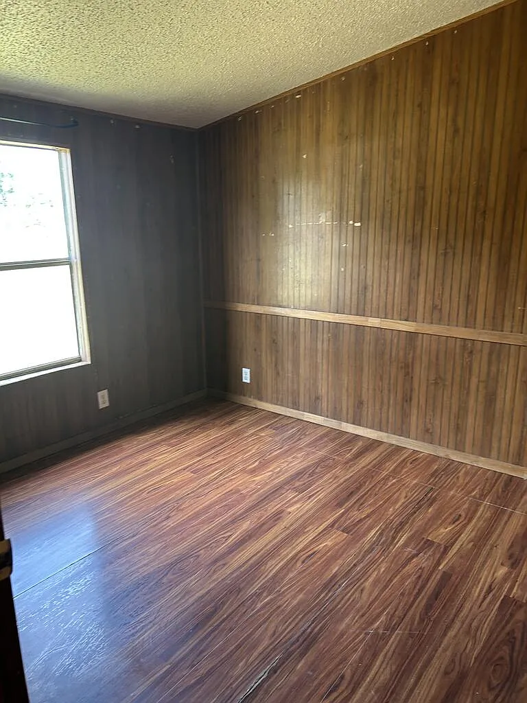 3 bed, 1152 sqft, $1,300 — Photo 4