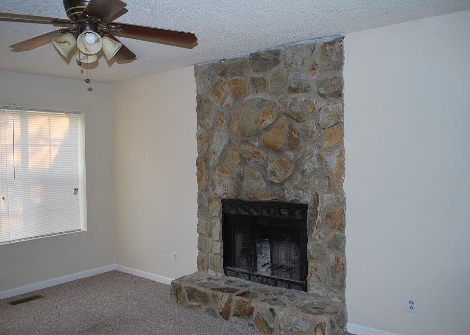 2nd image of 8153 Circle Tree Ln