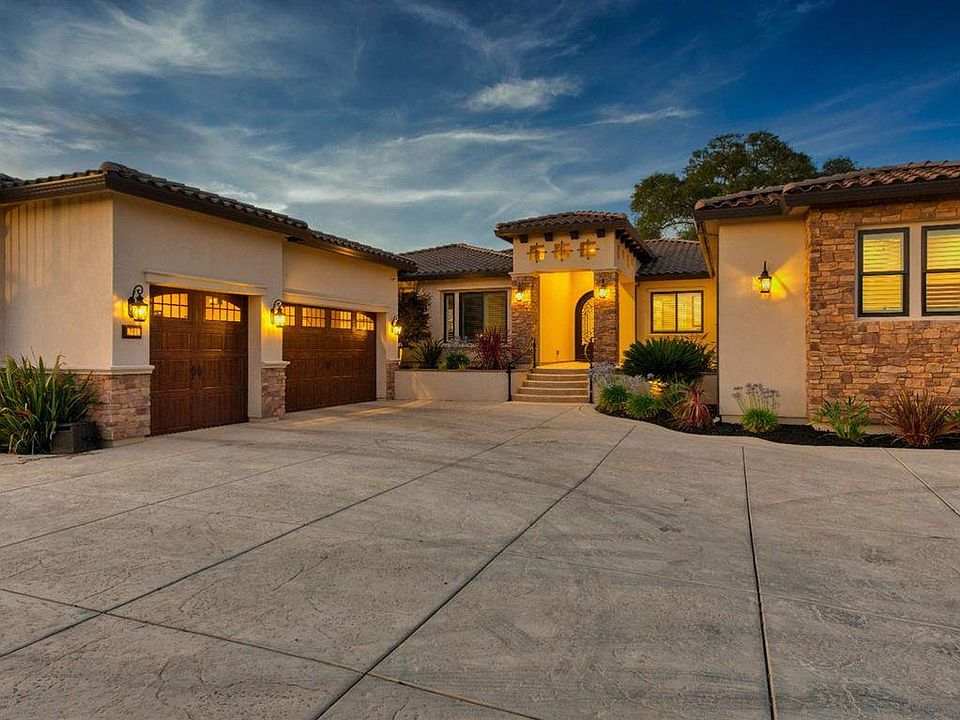 1st image of 534 Ramos Dr