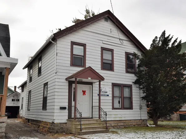 415 Amherst Ave, Oshkosh, WI 54901