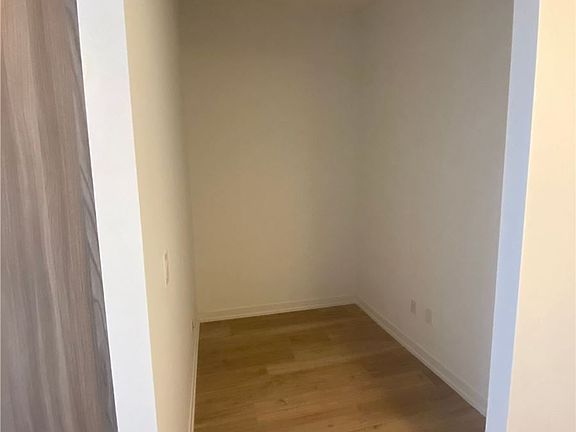 3rd image of 2520 Eglinton Ave W #1421