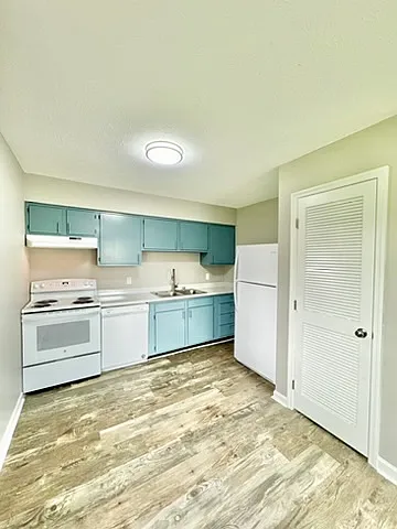 2024-2026 Hickory Hill Dr #2024 — Photo 6