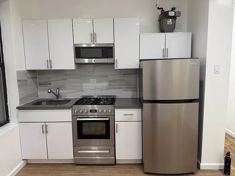 2486 Elm Pl #1B — Photo 1