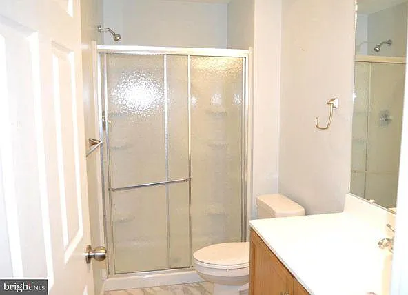 327 S Adams St — Photo 4