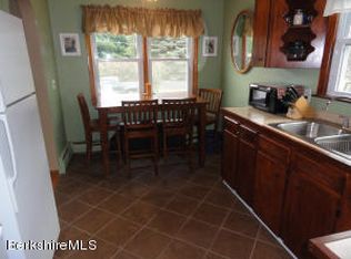 28 Naples Ave, Pittsfield, MA 01201