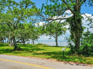 293 S Garcon Point Rd, Milton, FL 32583