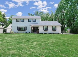 5987 Beechtop Dr, Cincinnati, OH 45233
