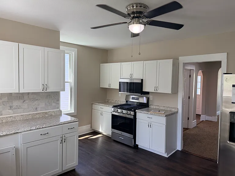 435 Crittenden Ave — Photo 4